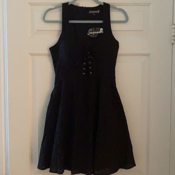 (50 Likes !!!) NWT SOURPUS midi dress, corseted top, eyelet fabric, got, pin up - Picture 2 of 9